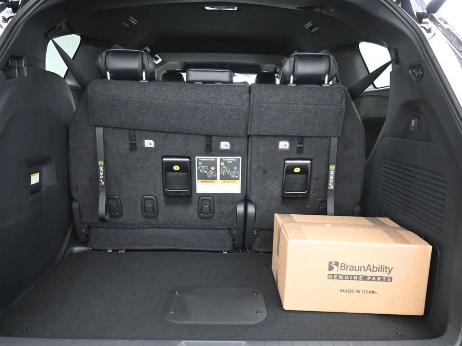 New 2025 Toyota Sienna Hybrid XSE Sport - BraunAbility Side Entry Entry Fold Out Automatic Ramp