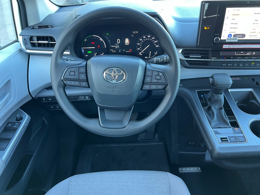 New 2025 Toyota Sienna Hybrid LE AWD - VMI  Entry  Ramp