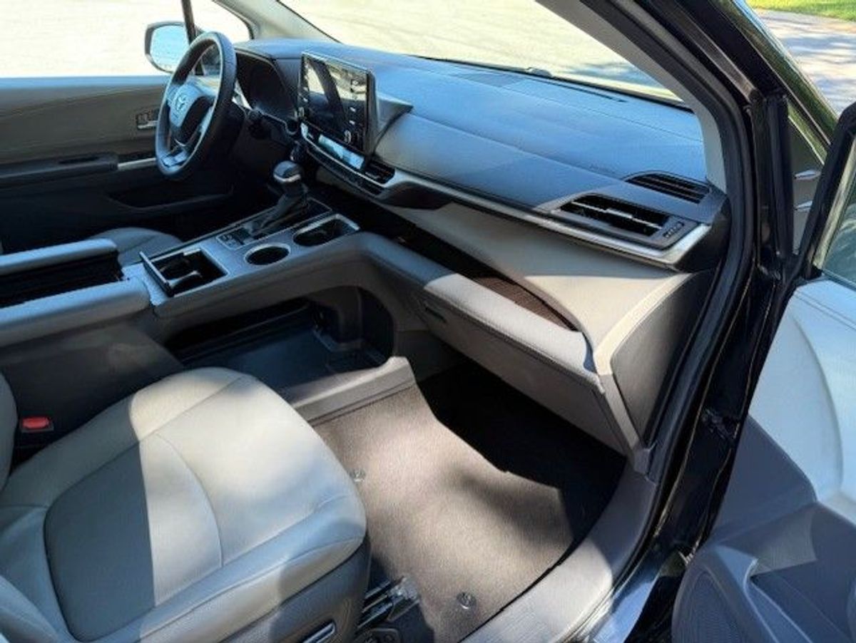 2024 TOYOTA SIENNA - Image 20