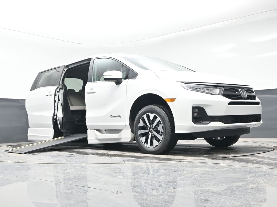 New 2026 Honda Odyssey EX-L - BraunAbility Side Entry Entry In Floor Automatic Ramp