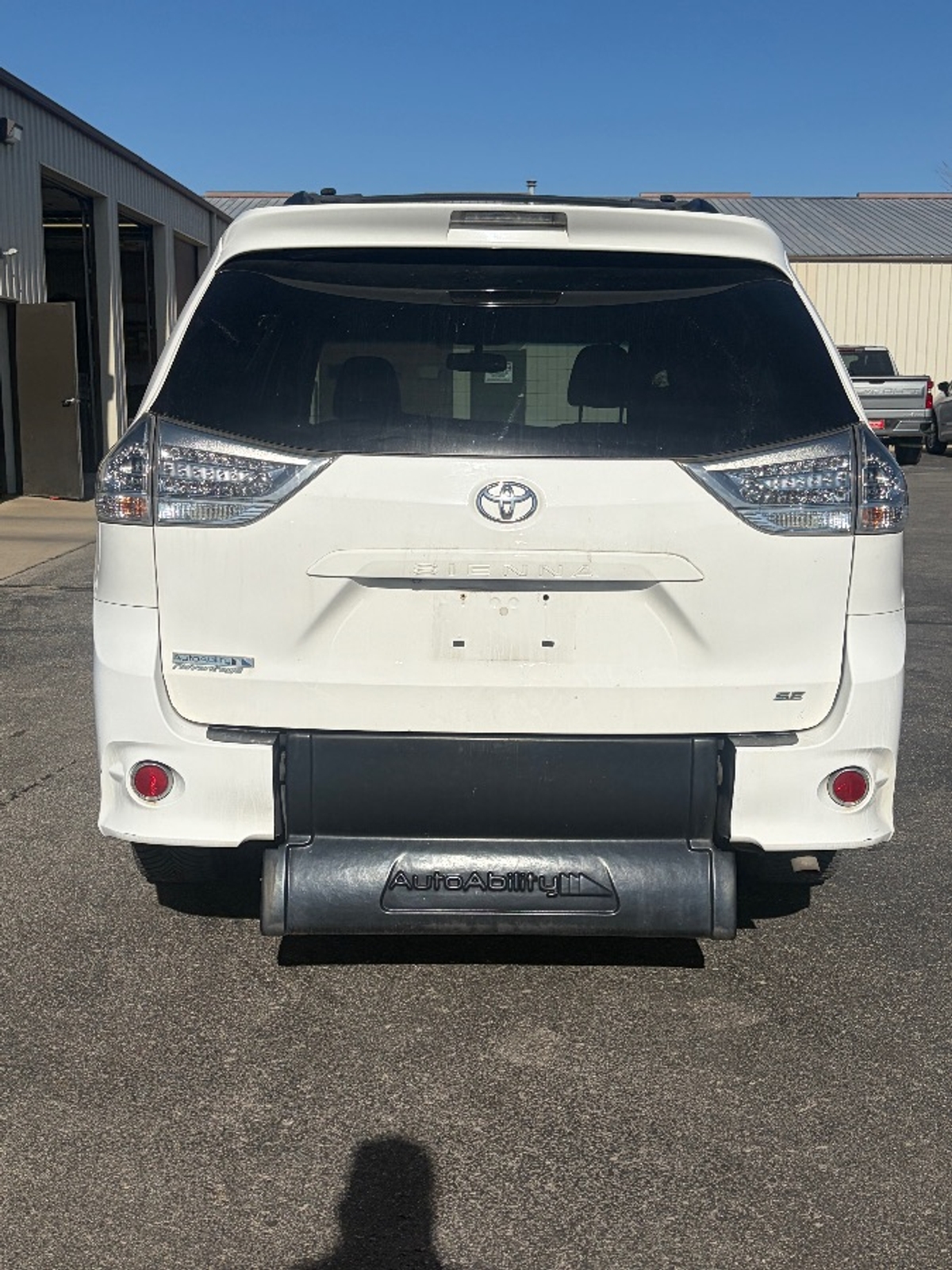 2015 TOYOTA SIENNA - Image 8