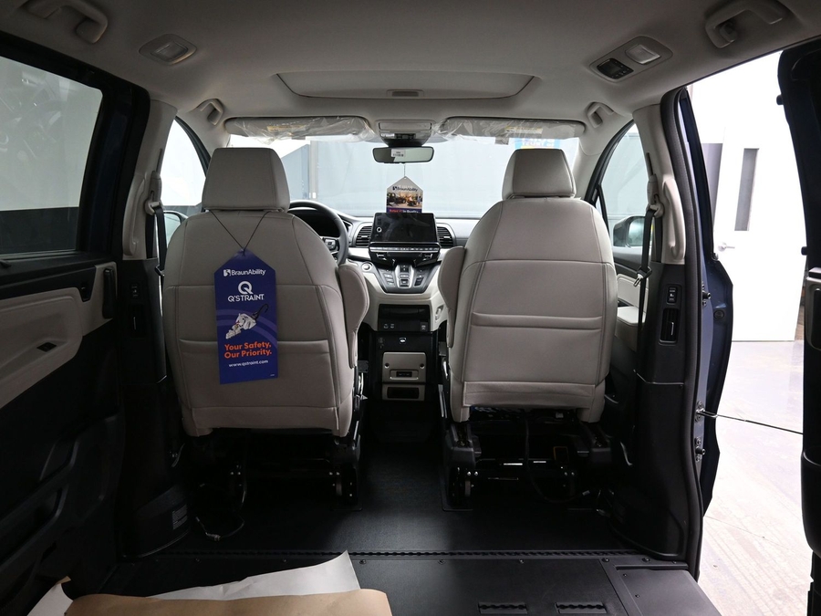 New 2026 Honda Odyssey EX-L - BraunAbility Side Entry Entry In Floor Automatic Ramp