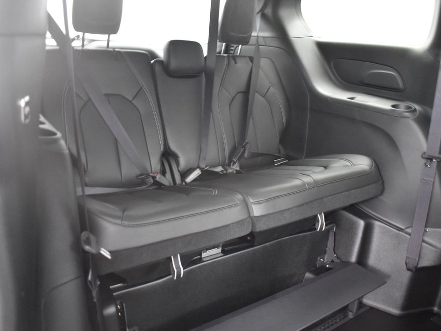 New 2025 Chrysler Pacifica Select Safety - BraunAbility Side Entry Entry Fold Out Automatic Ramp