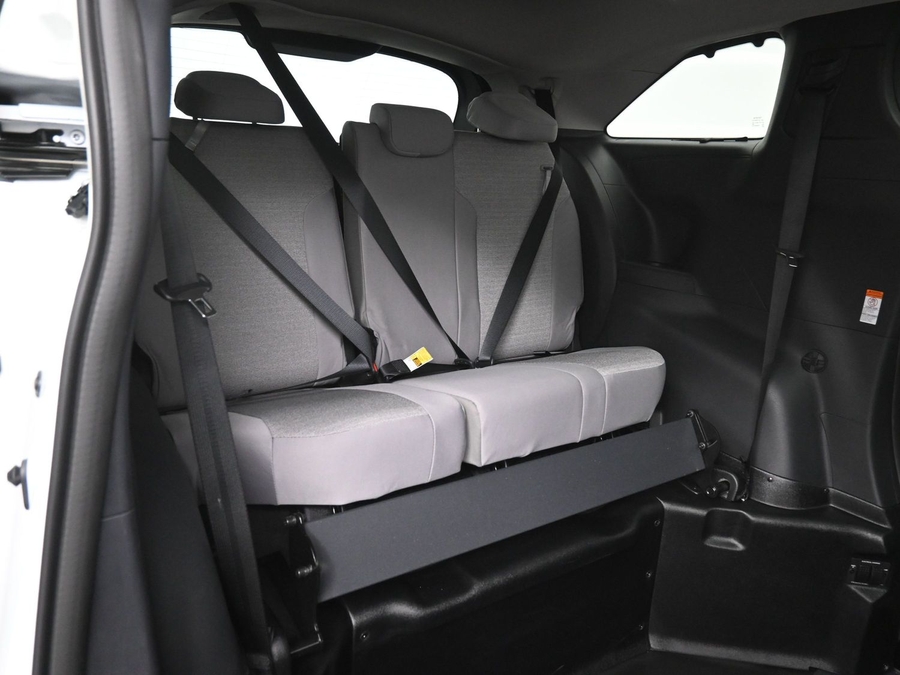 New 2026 Toyota Sienna Hybrid LE - BraunAbility Side Entry Fold Out Automatic Ramp