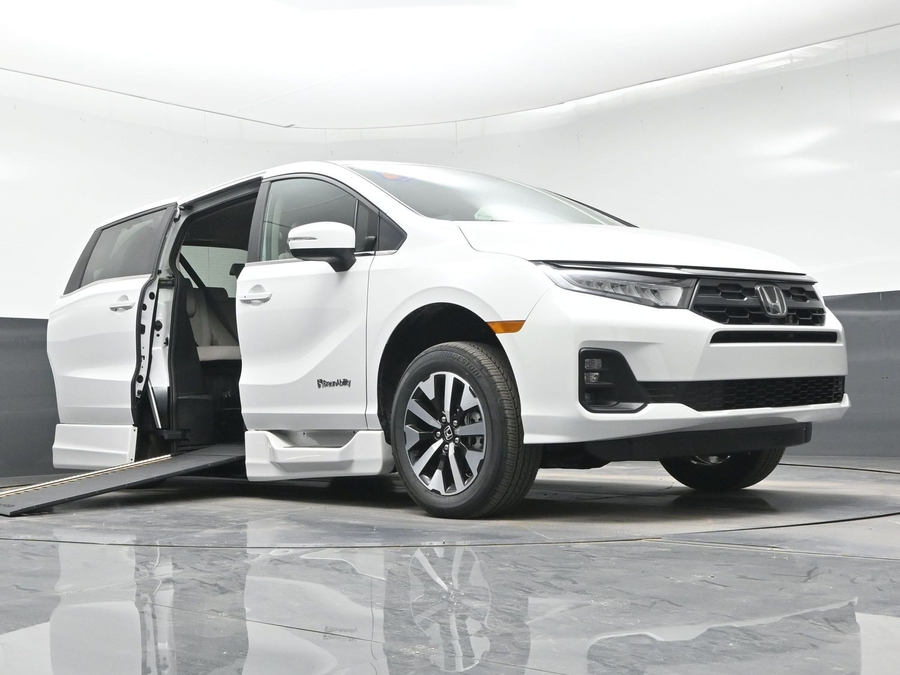New 2026 Honda Odyssey EX-L - BraunAbility Side Entry Entry In Floor Automatic Ramp