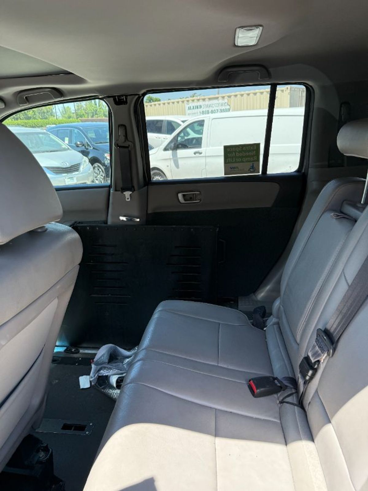 Silver Honda Pilot image number 8