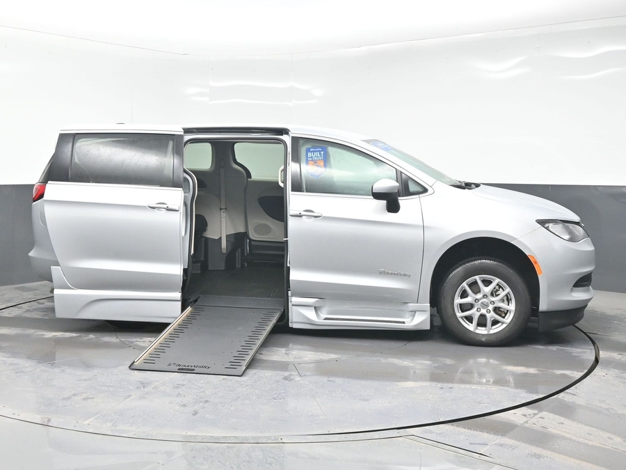 Used 2023 Chrysler Voyager LX - BraunAbility Side Entry Entry In Floor Automatic Ramp