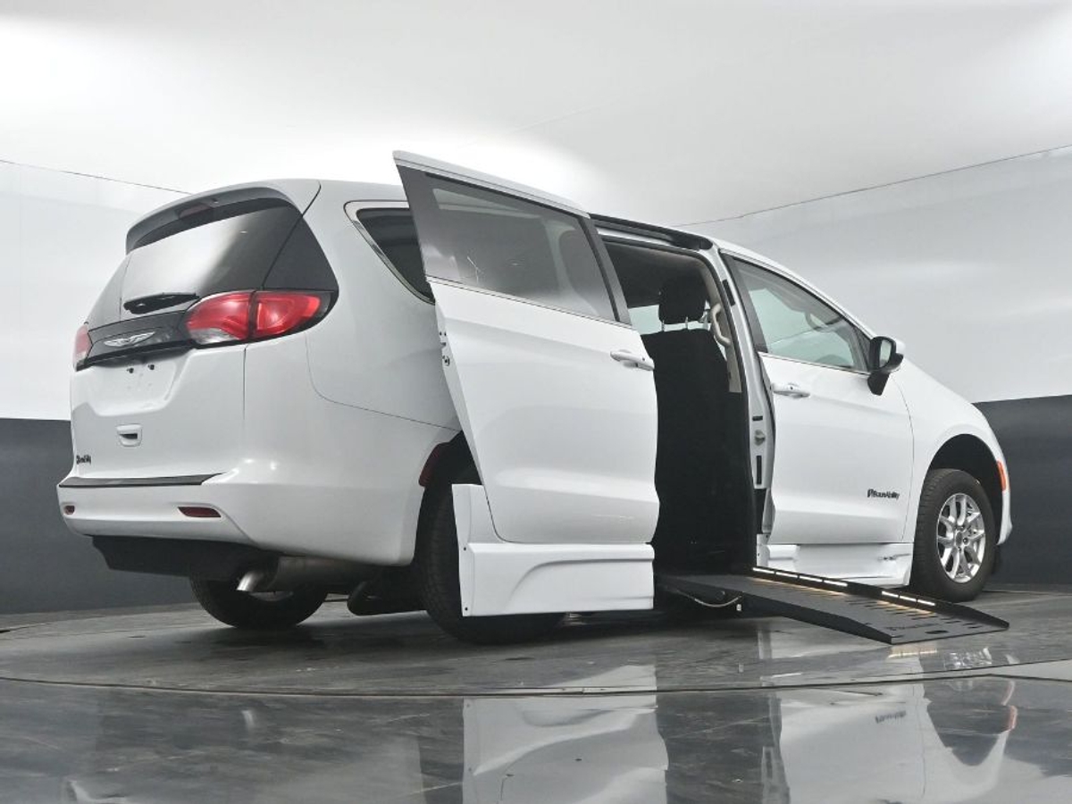 2023 CHRYSLER VOYAGER - Image 21