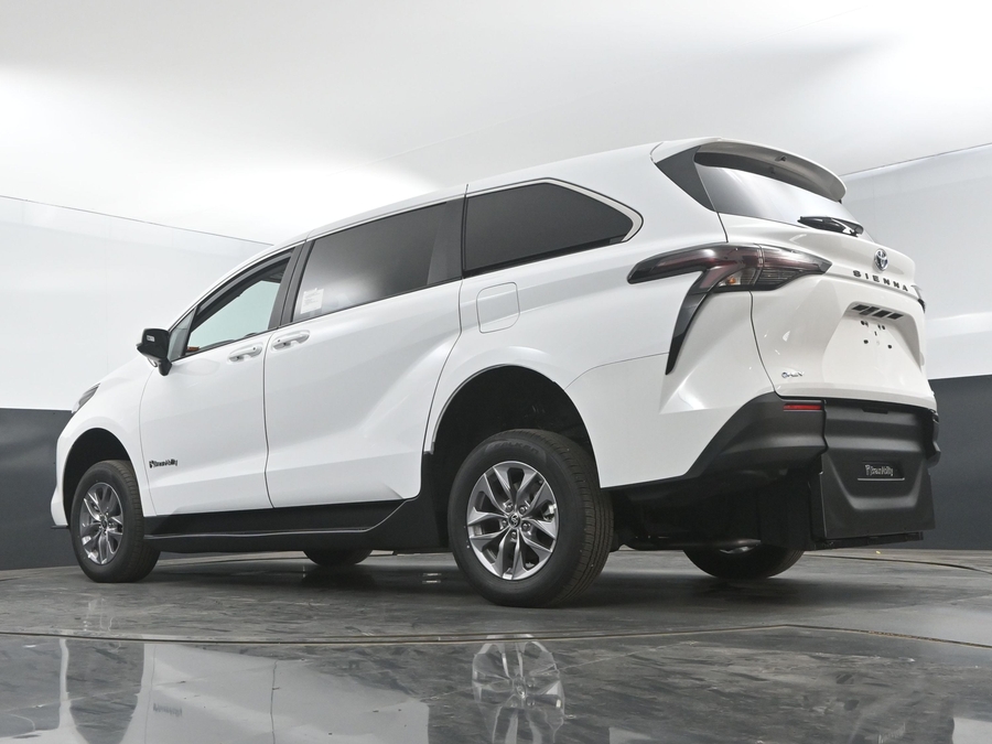 New 2025 Toyota Sienna Hybrid LE - BraunAbility Commercial Rear Entry Entry Fold Out Manual Ramp