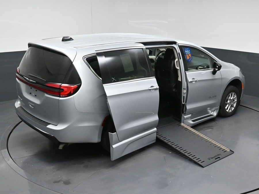 Used 2024 Chrysler Pacifica Touring L - BraunAbility Side Entry In Floor Automatic Ramp
