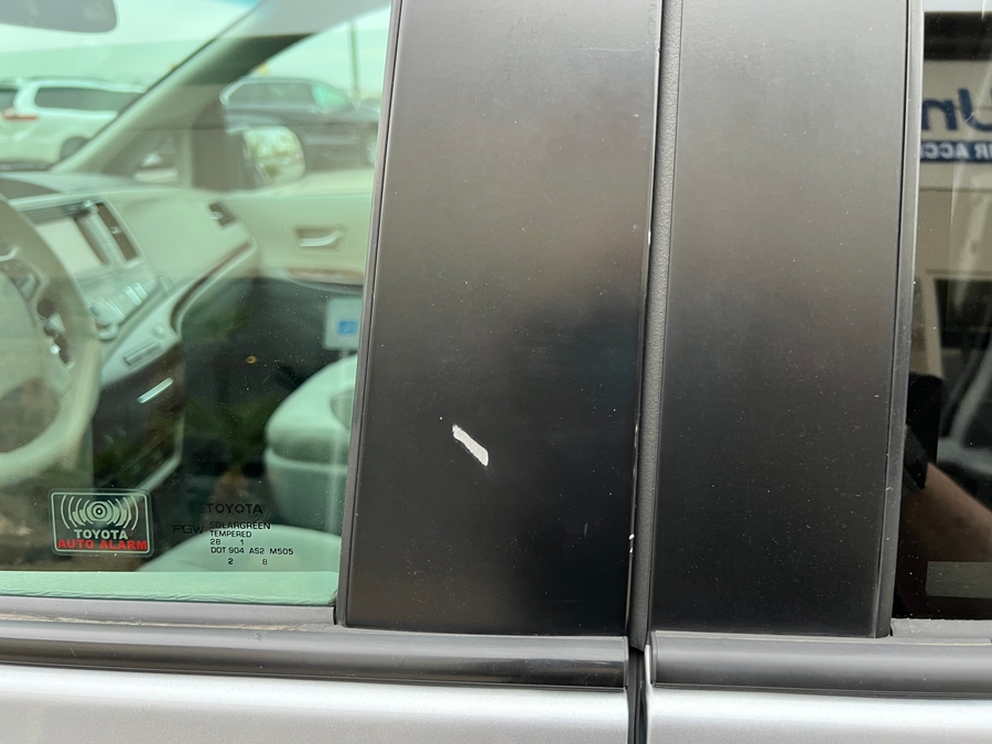 Used 2012 Toyota Sienna XLE - BraunAbility Side Entry Entry Fold Out Automatic Ramp