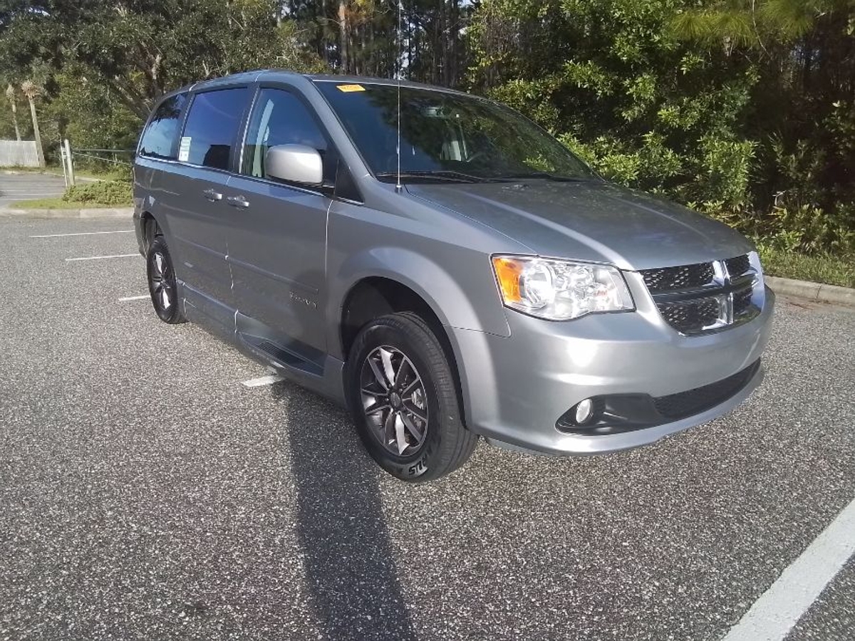 2017 DODGE GRAND CARAVAN - Image 14