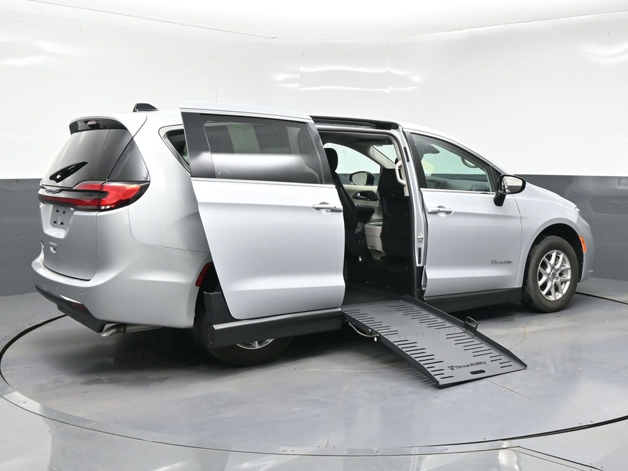 Used 2024 Chrysler Pacifica Touring L - BraunAbility Side Entry Fold Out Manual Ramp