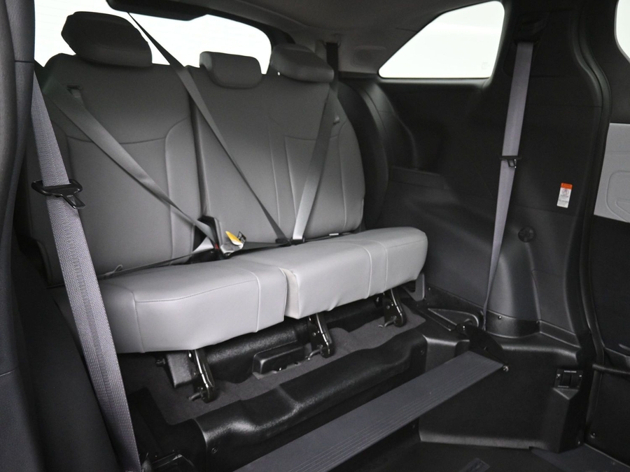 Black Toyota Sienna image number 9