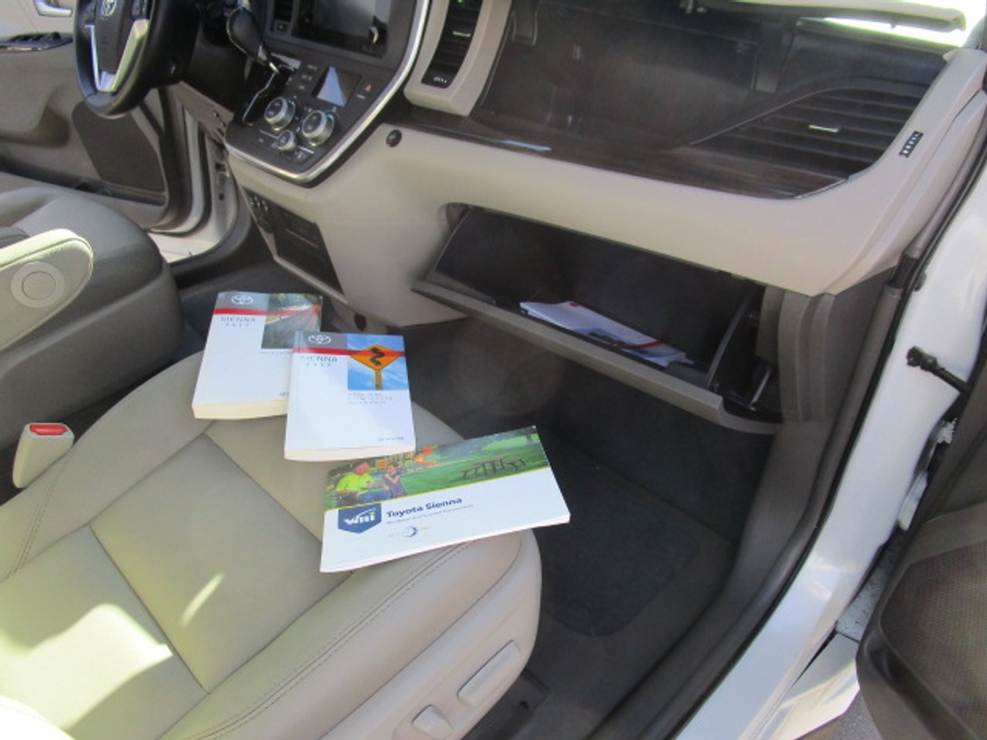 Used 2017 Toyota Sienna XLE Base - VMI Side Entry Entry In Floor Automatic Ramp