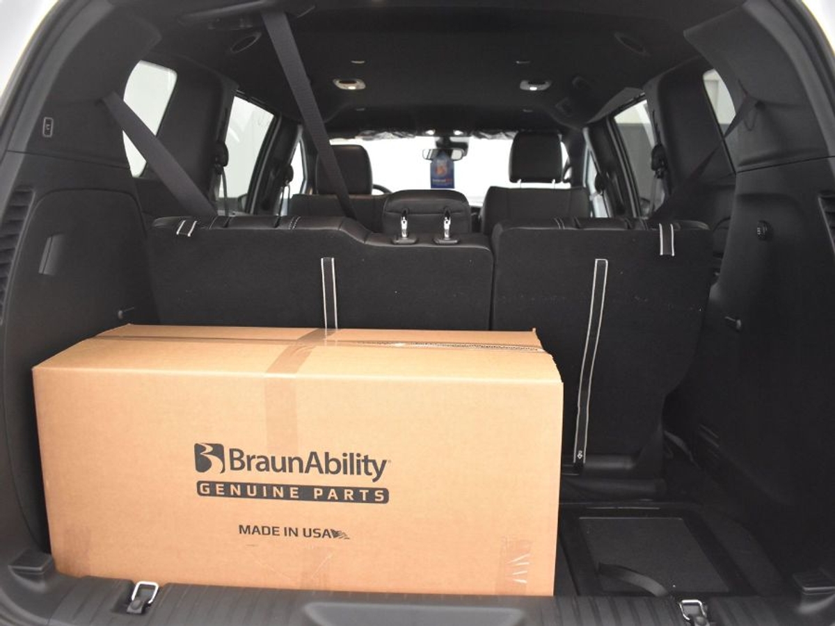 2025 CHRYSLER VOYAGER - Image 14