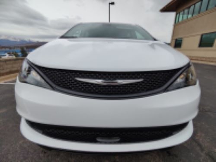 New 2025 Chrysler Voyager LX w QRT Max - BraunAbility Commercial Side Entry Entry Fold Out Manual Ramp