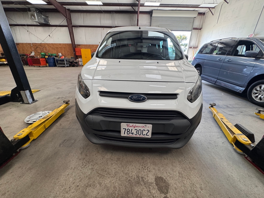 White Ford Transit Connect image number 2