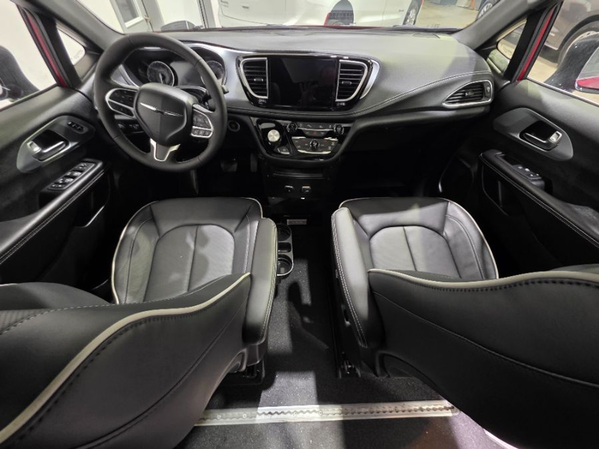 Red Chrysler Pacifica image number 11