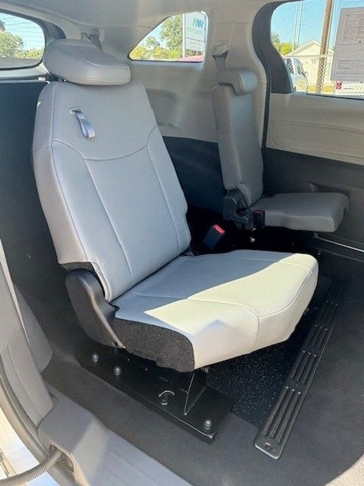 2024 TOYOTA SIENNA - Image 1