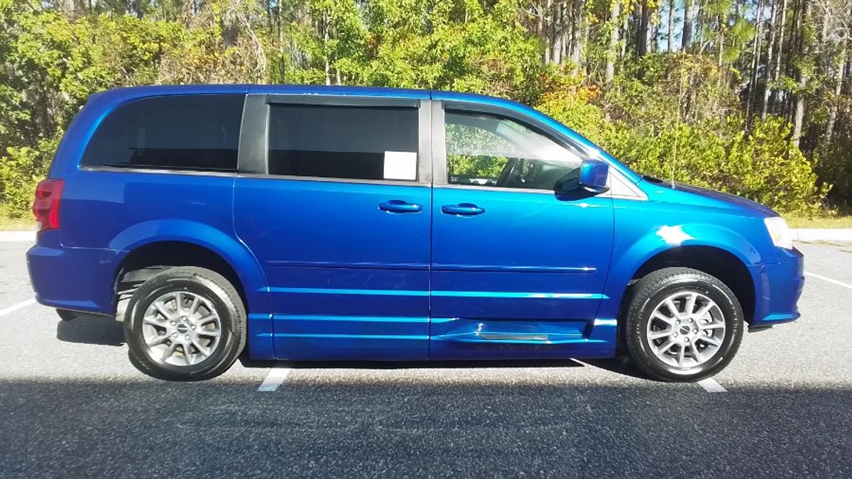 2013 DODGE GRAND CARAVAN - Image 5