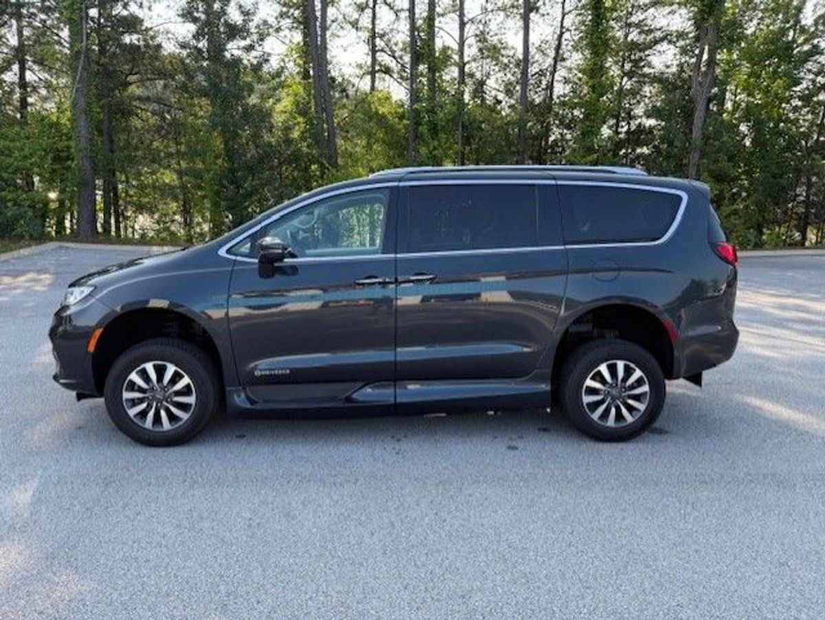 2021 CHRYSLER PACIFICA - Image 7