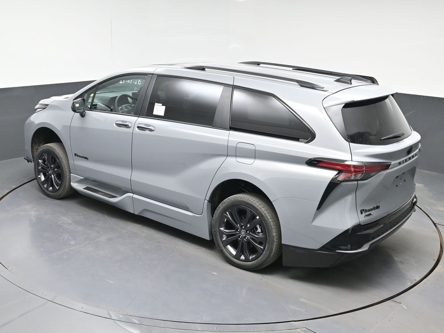 New 2026 Toyota Sienna Hybrid XSE Sport - BraunAbility Side Entry Fold Out Automatic Ramp