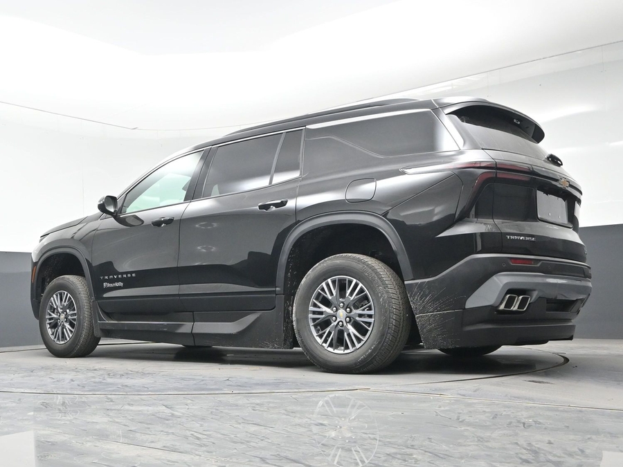 New 2026 Chevrolet Traverse 1LT - BraunAbility Side Entry Entry In Floor Automatic Ramp