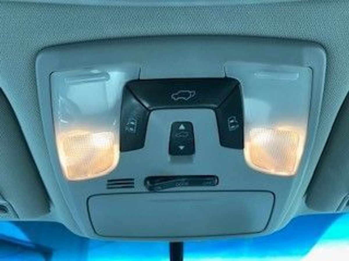 2023 CHRYSLER VOYAGER - Image 8