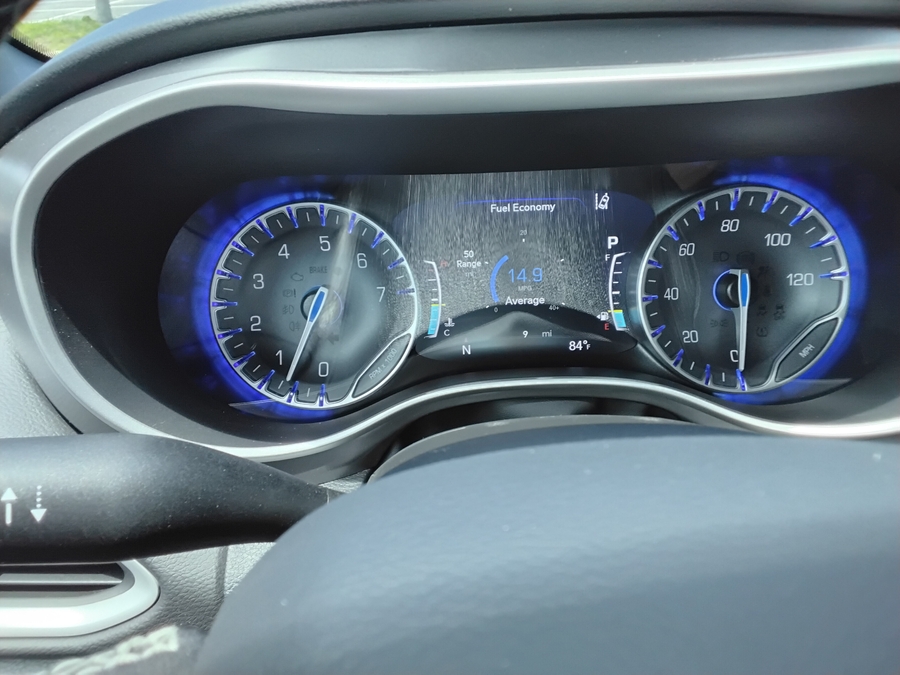 2026 Chrysler Voyager LX's photo