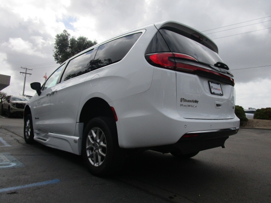 Used 2024 Chrysler Pacifica Touring L - BraunAbility Side Entry Entry In Floor Automatic Ramp