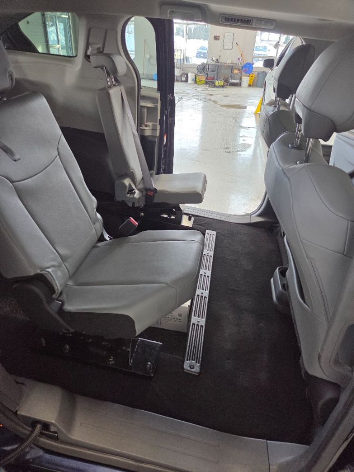 2024 TOYOTA SIENNA - Image 8