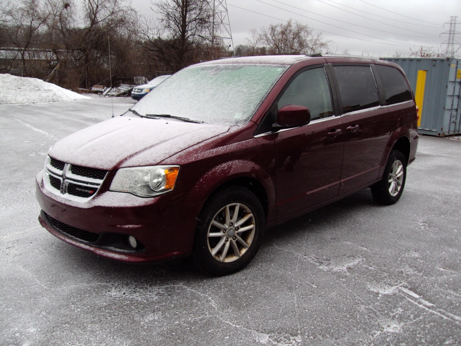 Used 2019 Dodge Grand Caravan SXT -   Entry  Ramp