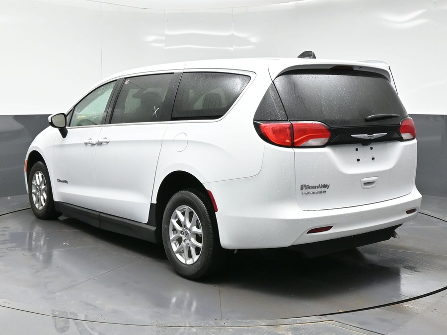 Used 2022 Chrysler Voyager LX - BraunAbility Side Entry Entry Fold Out Manual Ramp