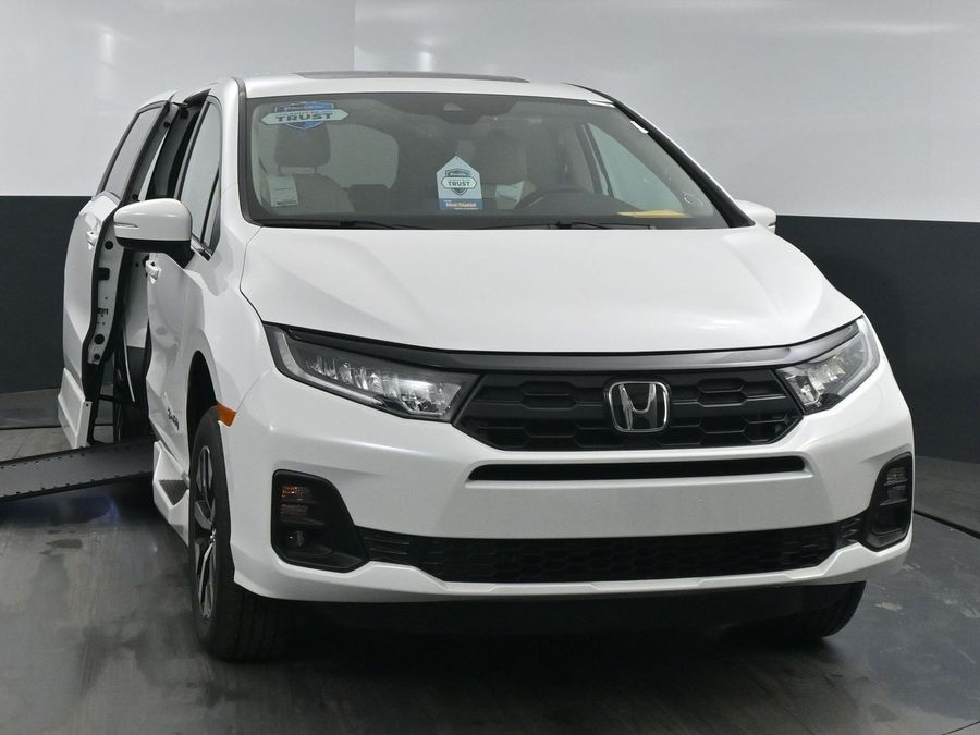 New 2025 Honda Odyssey EX-L - BraunAbility Side Entry Entry In Floor Automatic Ramp