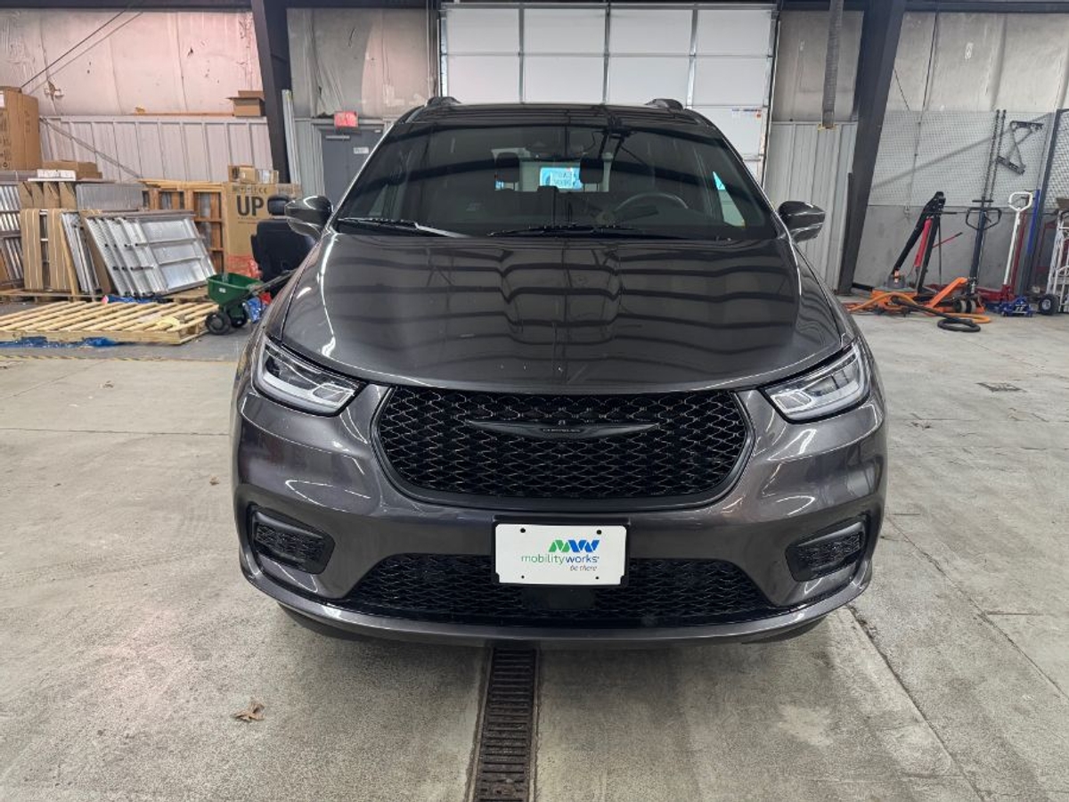 2021 CHRYSLER PACIFICA - Image 4
