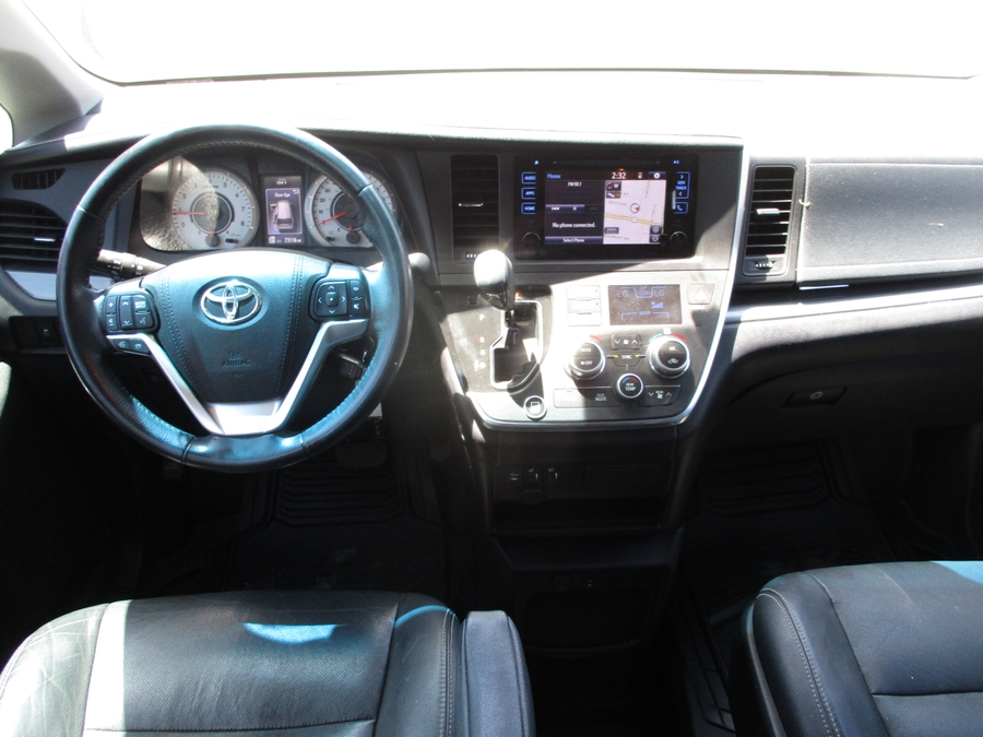 Used 2017 Toyota Sienna SE - BraunAbility Side Entry Fold Out Automatic Ramp
