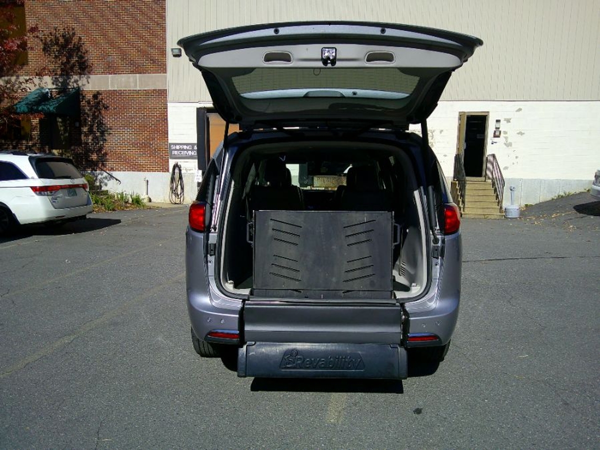 2018 CHRYSLER PACIFICA - Image 4