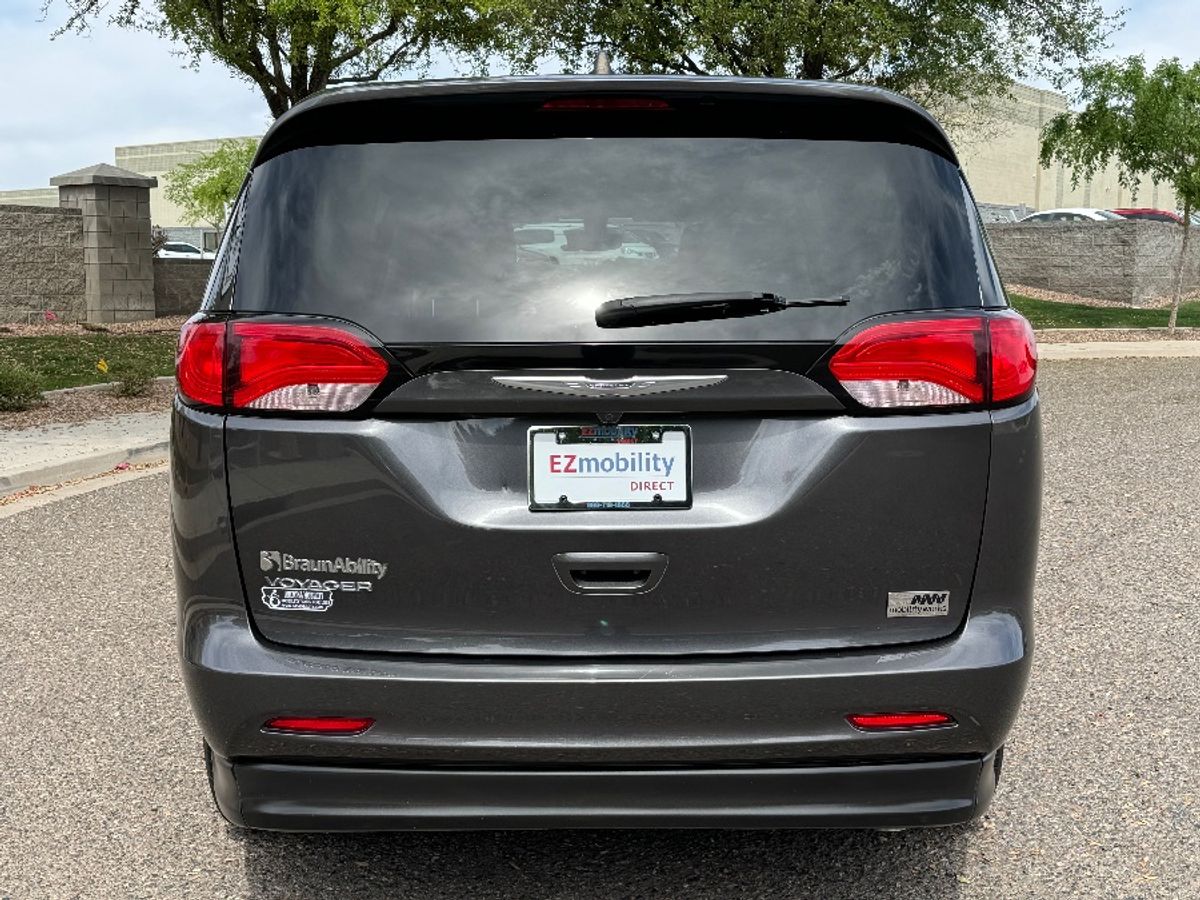 2021 CHRYSLER VOYAGER - Image 13