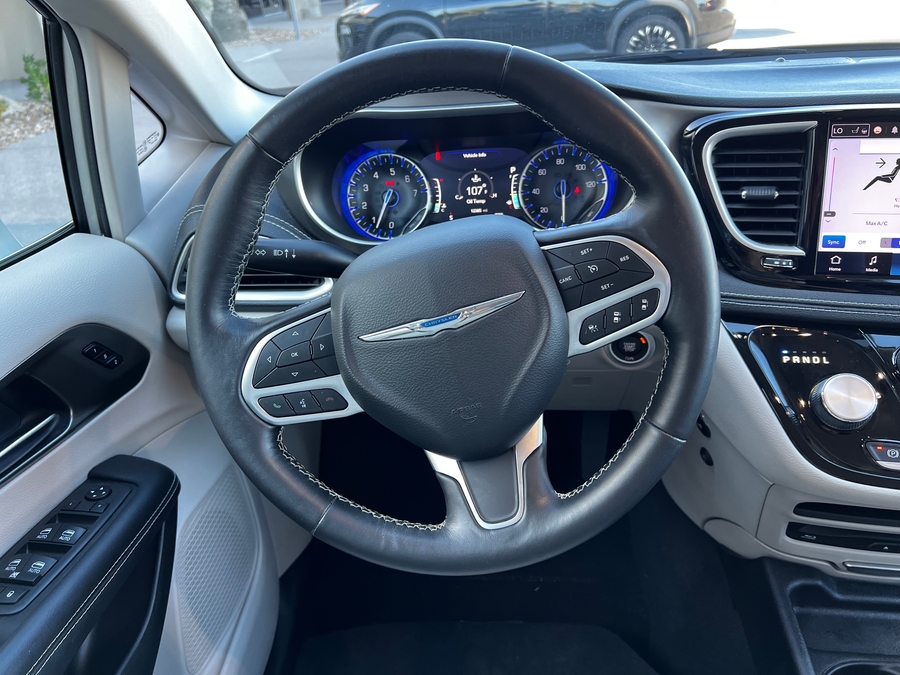 Used 2021 Chrysler Pacifica Touring L - RLX Side Entry Entry In Floor Automatic Ramp