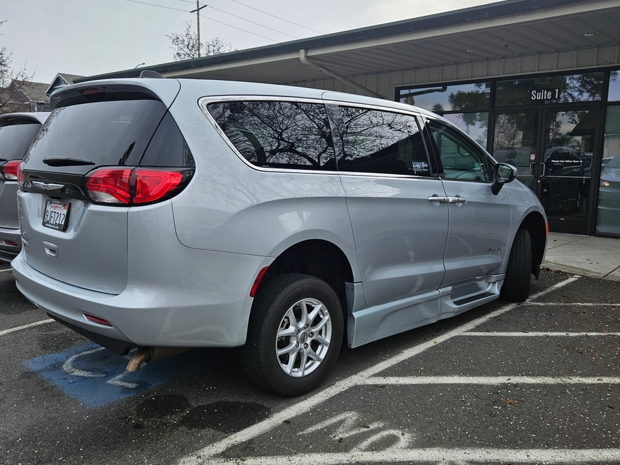 Used 2022 Chrysler Voyager LX Base - BraunAbility Side Entry Entry In Floor Automatic Ramp