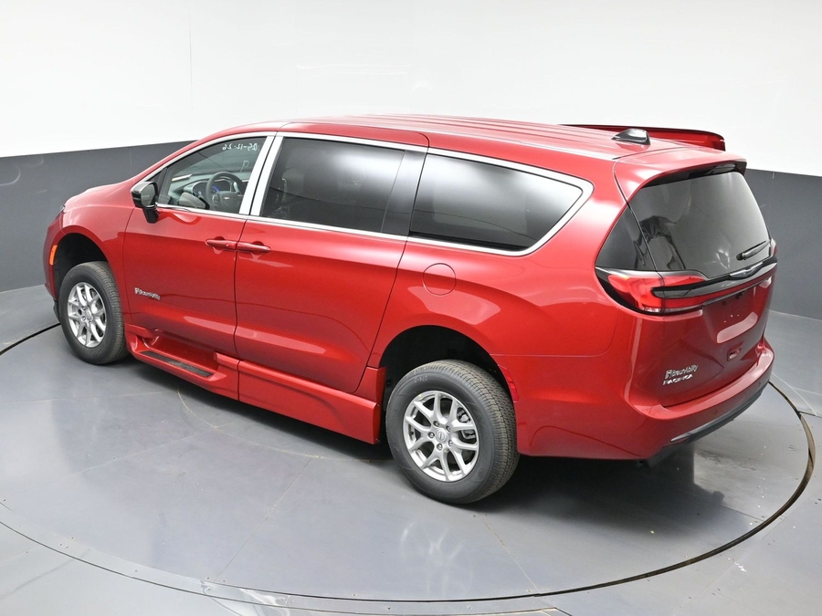 Red Chrysler Pacifica image number 21