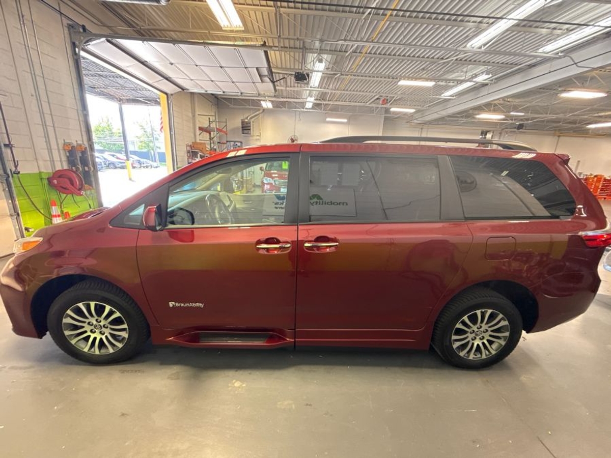 2020 TOYOTA SIENNA - Image 12