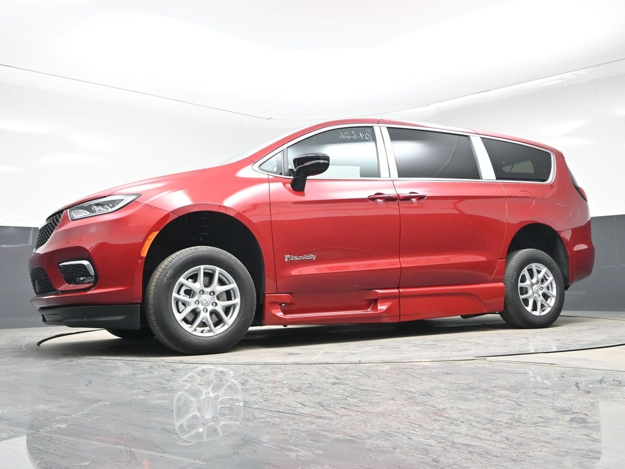 Red Chrysler Pacifica image number 16