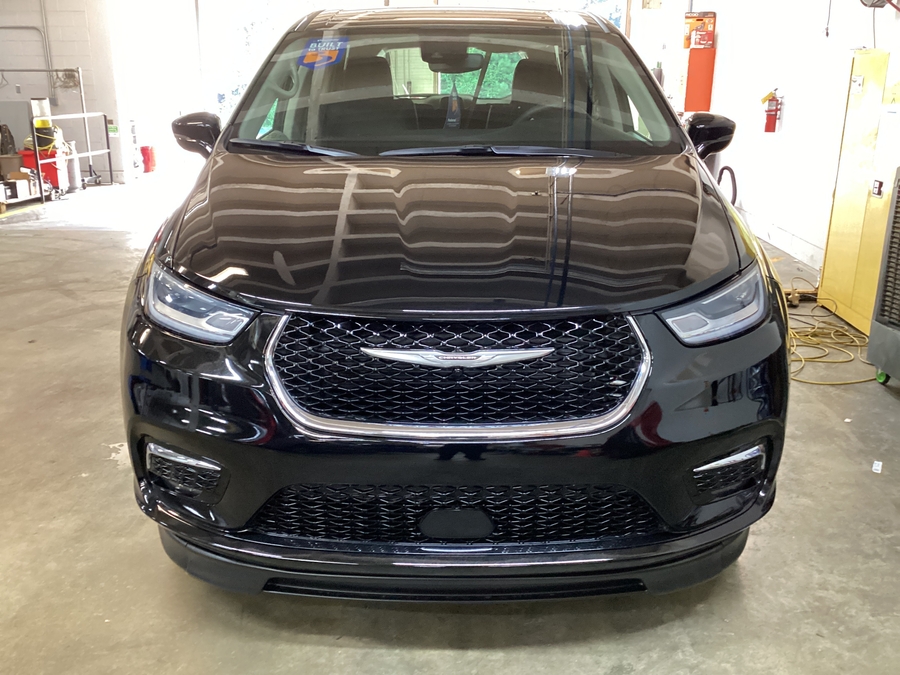 Número de imagen Chrysler Pacifica negro 7