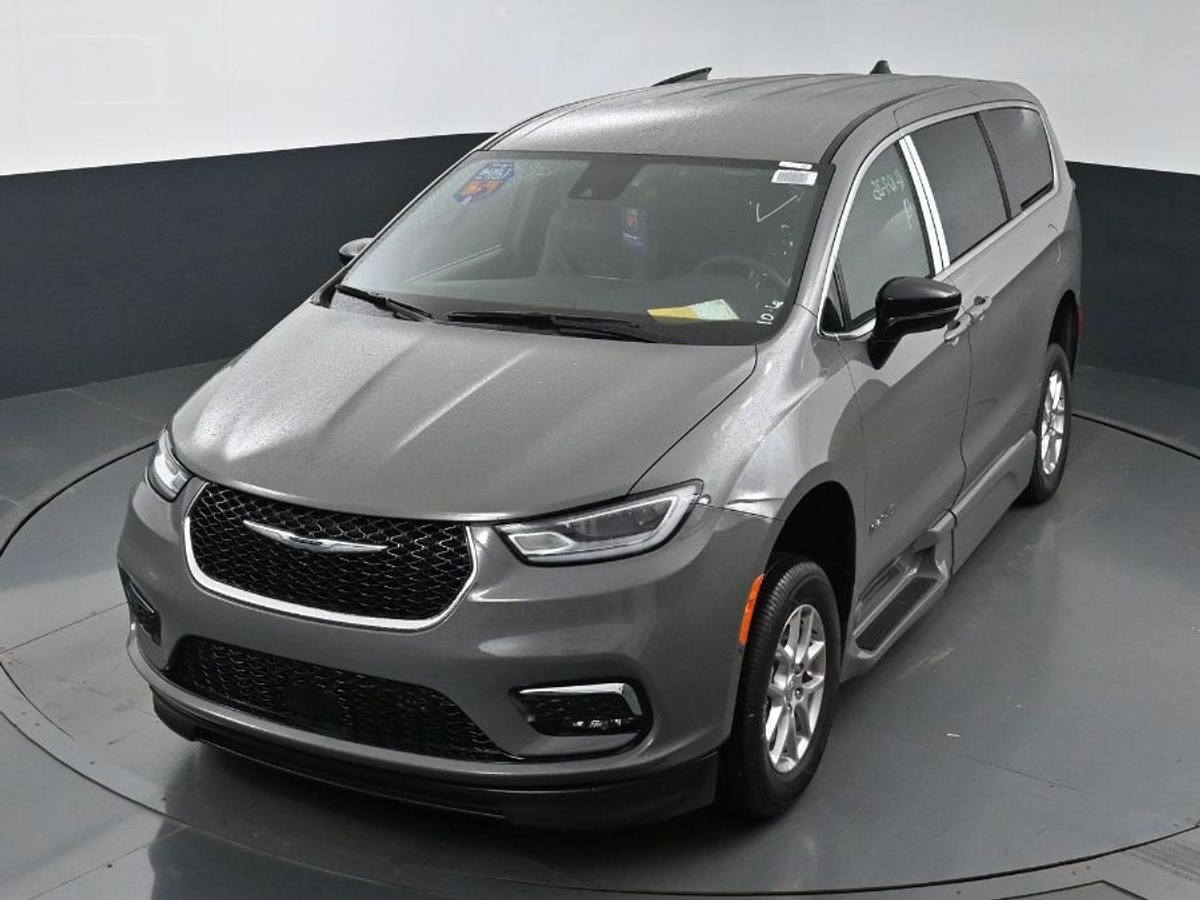 2025 CHRYSLER PACIFICA - Image 23