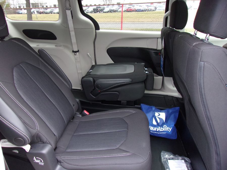 2022 CHRYSLER VOYAGER - Image 7