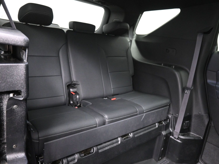 New 2025 Chevrolet Traverse 1LT Midnight - BraunAbility Side Entry Entry In Floor Automatic Ramp