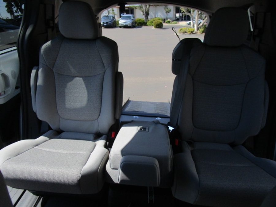 New 2025 Toyota Sienna Hybrid LE - BraunAbility Commercial Rear Entry Entry Fold Out Manual Ramp