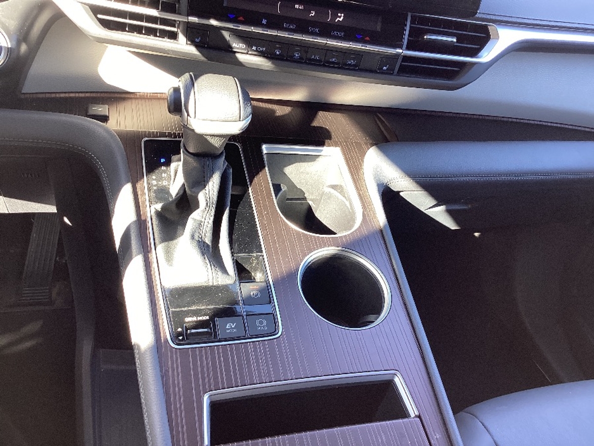 2024 TOYOTA SIENNA - Image 18